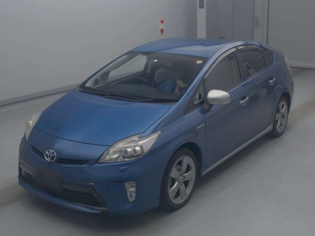TOYOTA PRIUS — фото