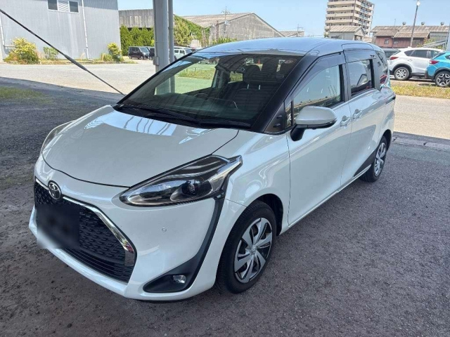 TOYOTA SIENTA — фото