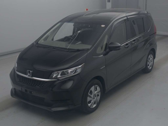 HONDA FREED — фото