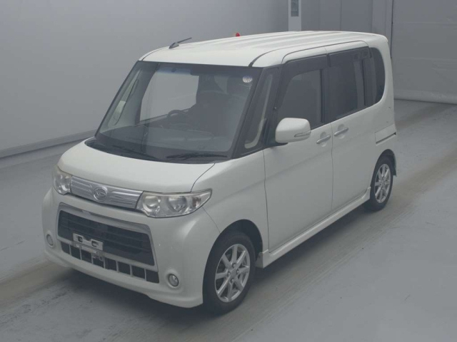DAIHATSU TANTO — фото