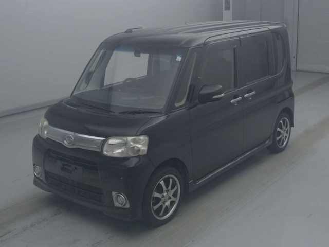 DAIHATSU TANTO — фото