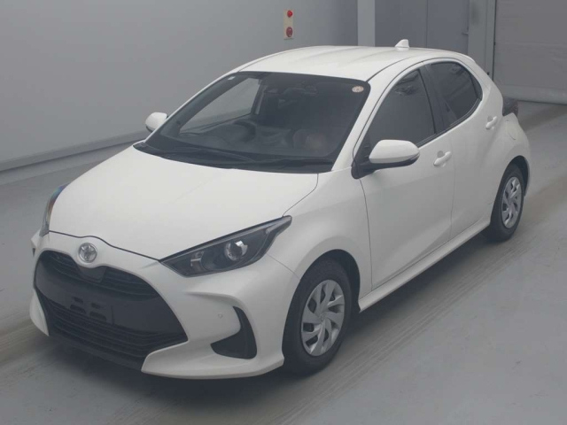 TOYOTA YARIS — фото