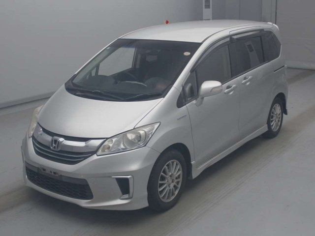 HONDA FREED — фото