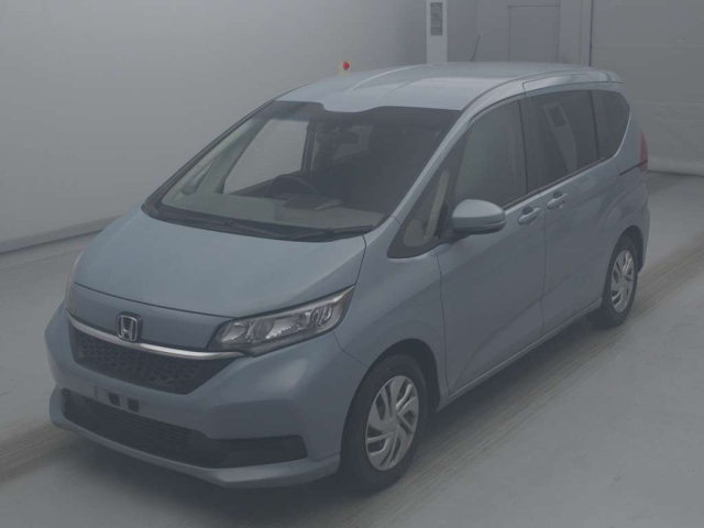HONDA FREED — фото