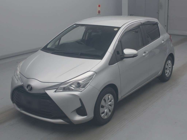 TOYOTA VITZ — фото