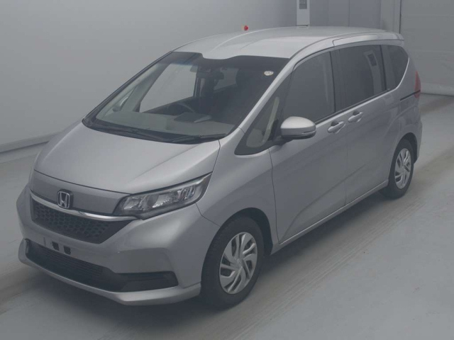 HONDA FREED — фото