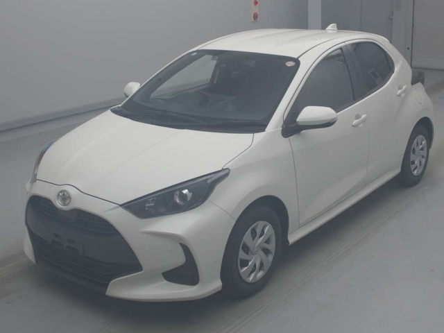 TOYOTA YARIS — фото