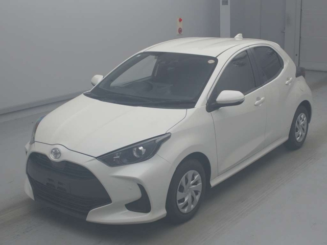 TOYOTA YARIS — фото