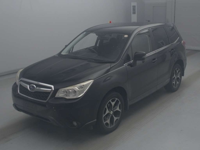 SUBARU FORESTER — фото