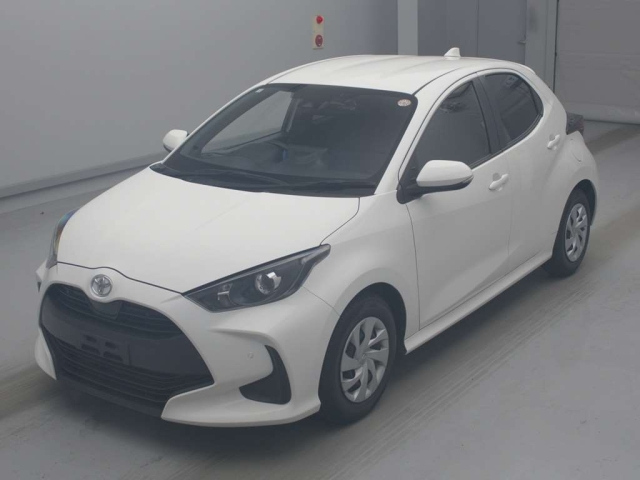 TOYOTA YARIS — фото