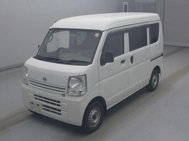 NISSAN CLIPPER — фото