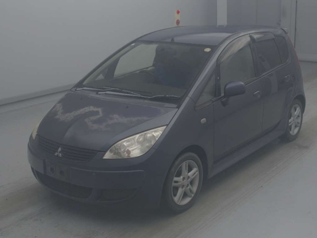 MITSUBISHI COLT — фото