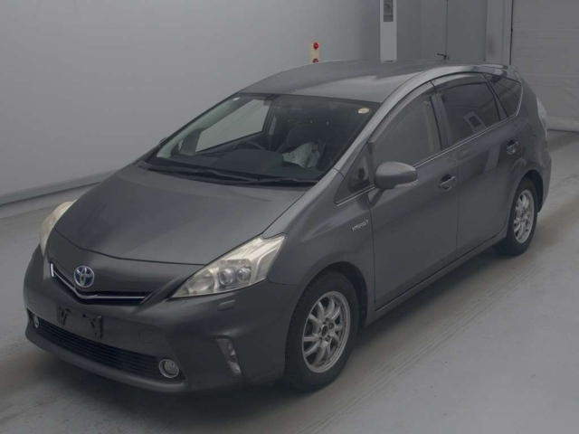TOYOTA PRIUS — фото