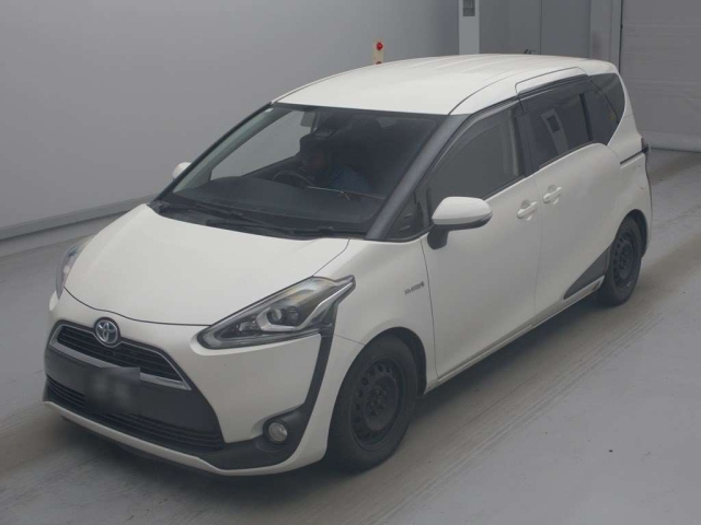 TOYOTA SIENTA — фото