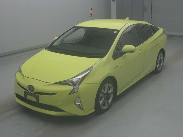 TOYOTA PRIUS — фото