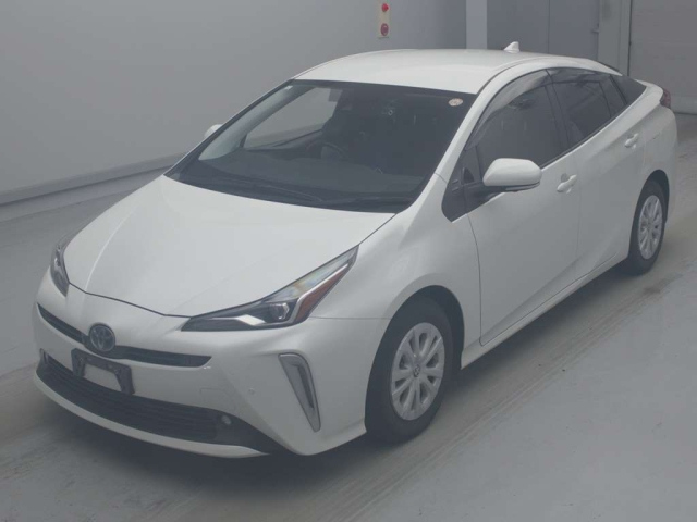 TOYOTA PRIUS — фото