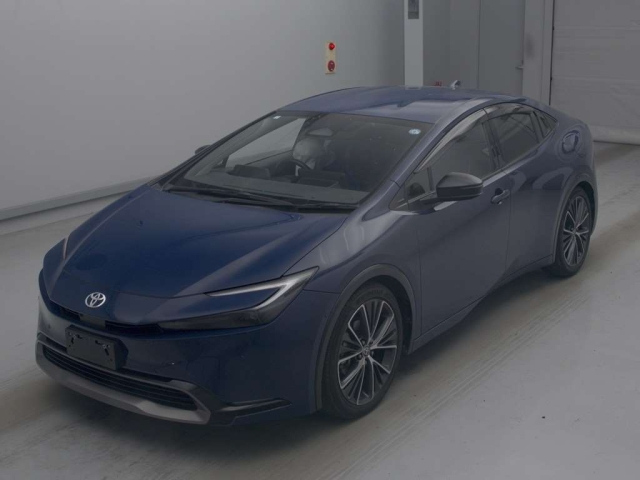 TOYOTA PRIUS — фото