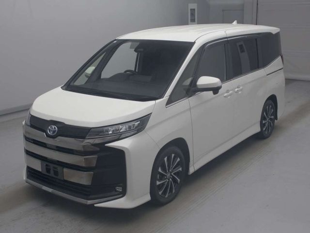 TOYOTA NOAH — фото
