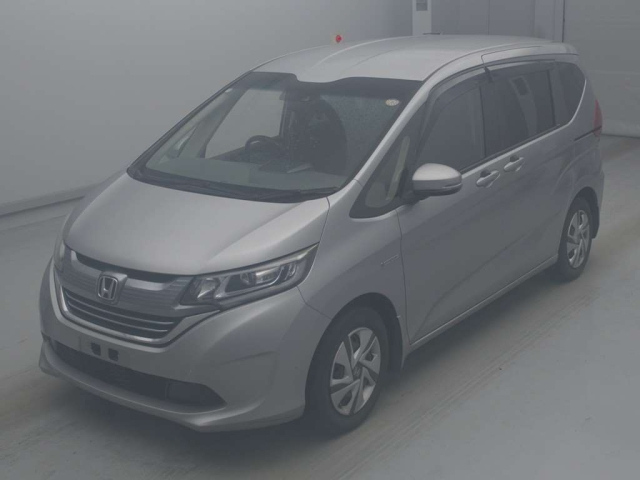 HONDA FREED — фото
