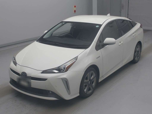 TOYOTA PRIUS — фото