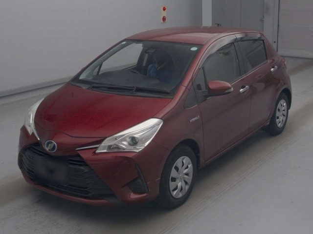 TOYOTA VITZ — фото