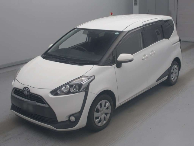 TOYOTA SIENTA — фото