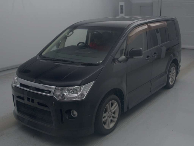 MITSUBISHI DELICA D5