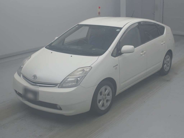 TOYOTA PRIUS — фото