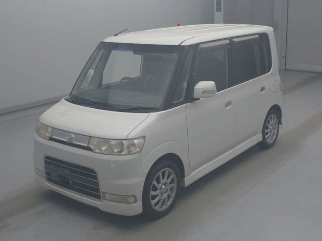 DAIHATSU TANTO — фото