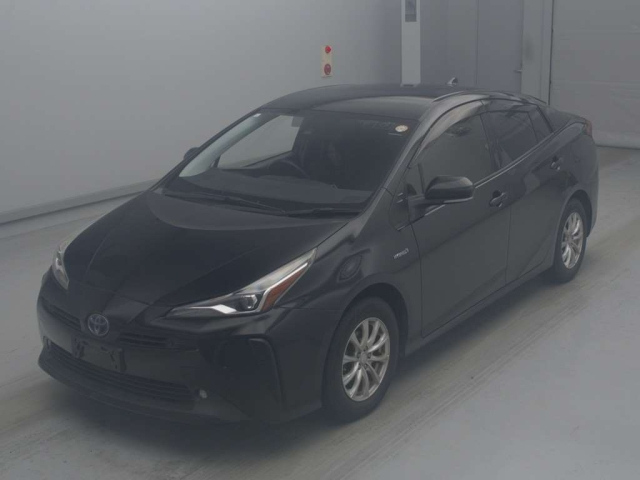TOYOTA PRIUS — фото