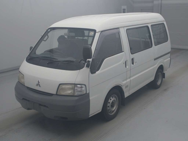 MITSUBISHI DELICA — фото