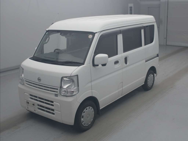 NISSAN CLIPPER — фото