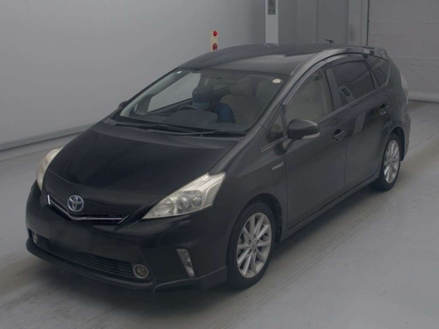 TOYOTA PRIUS — фото