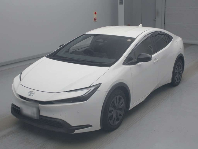 TOYOTA PRIUS — фото