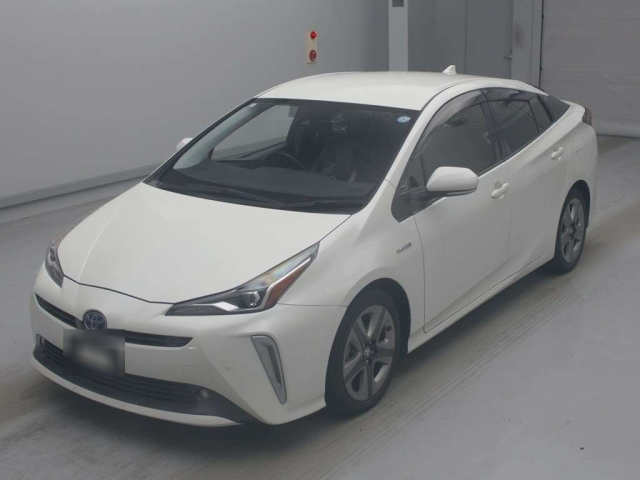 TOYOTA PRIUS — фото