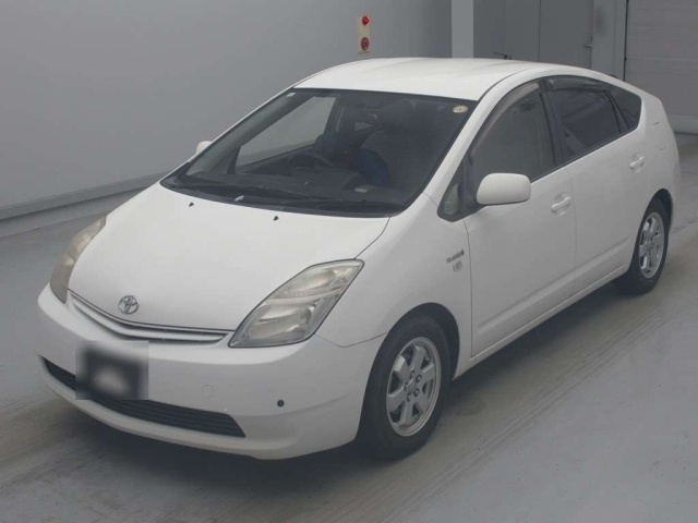 TOYOTA PRIUS — фото