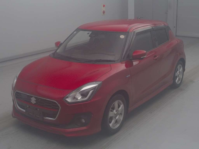 SUZUKI SWIFT — фото