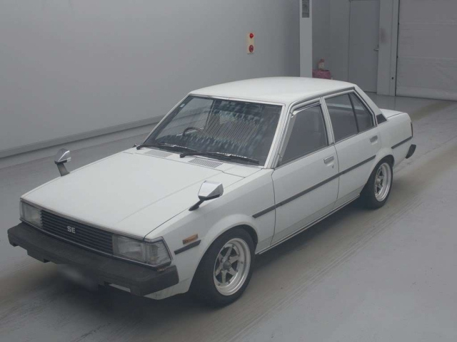 TOYOTA COROLLA — фото