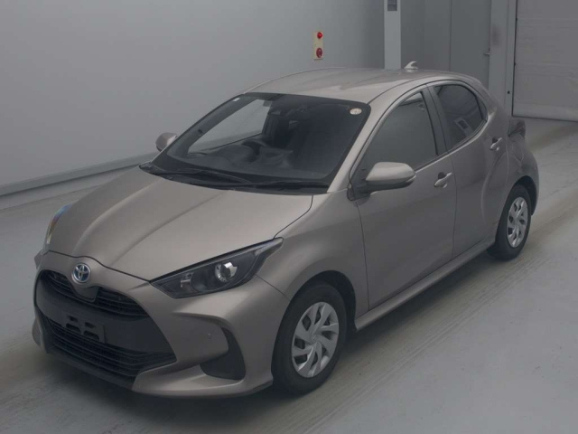 TOYOTA YARIS — фото