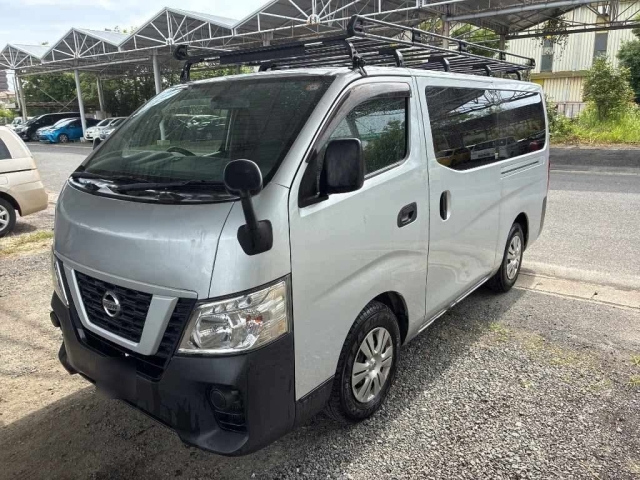 NISSAN CARAVAN — фото