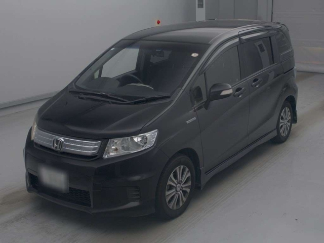 HONDA FREED — фото