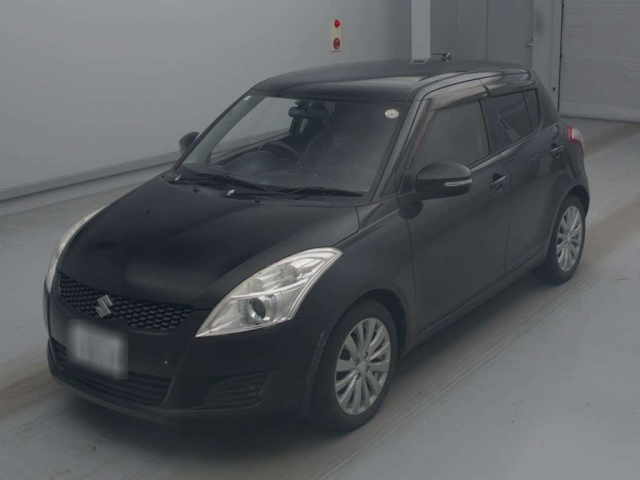 SUZUKI SWIFT — фото