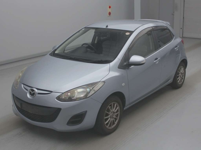 MAZDA DEMIO — фото