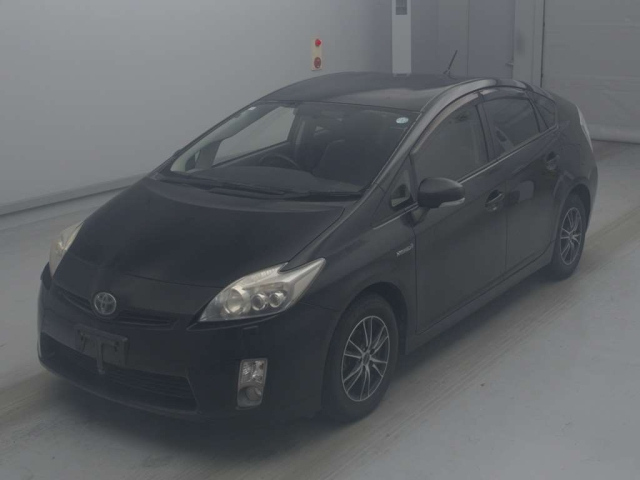TOYOTA PRIUS — фото