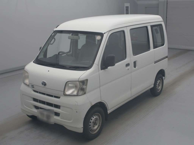 TOYOTA PIXIS VAN