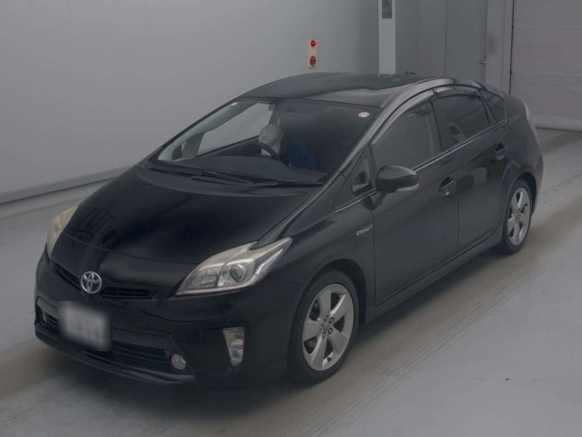 TOYOTA PRIUS — фото