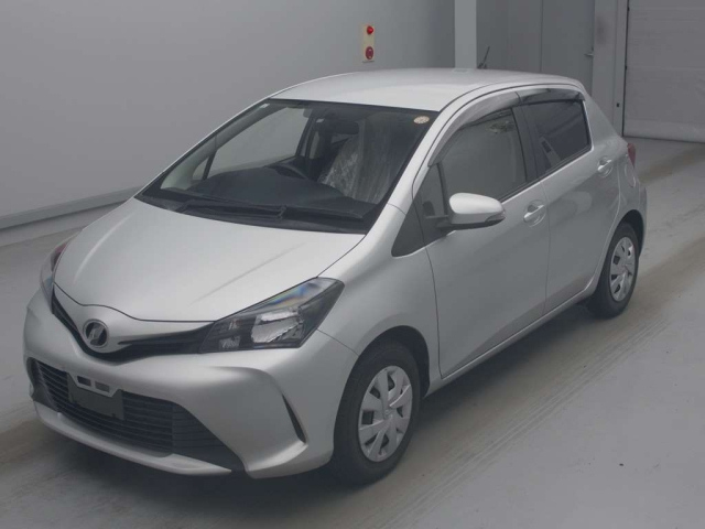 TOYOTA VITZ — фото