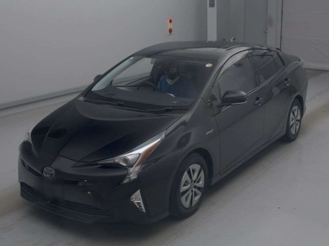 TOYOTA PRIUS — фото