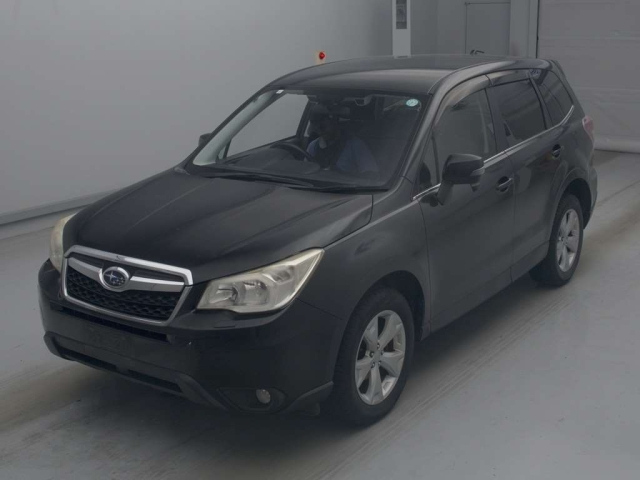 SUBARU FORESTER — фото