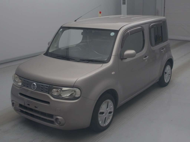 NISSAN CUBE — фото